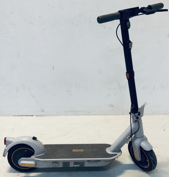 Ninebot Kick Scooter elektrisk løbehjul (R 2024-0710)