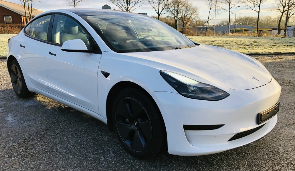 Tesla Model 3 Elektro 283Hk (2022) - Stel.: LRW3E7FS9PC719625