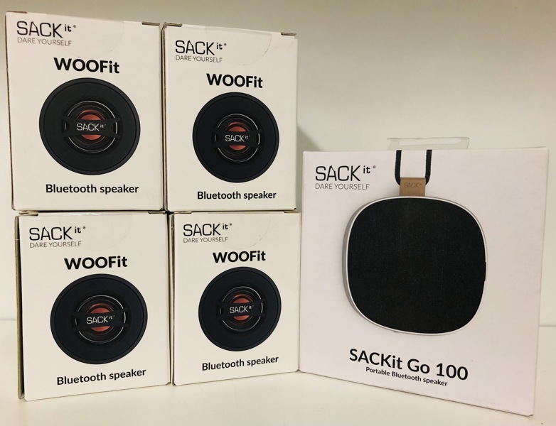 Sackit: Go 100 Transportabel bluetooth højtaler samt 4 stk. WOOFit bluetooth højtaler 