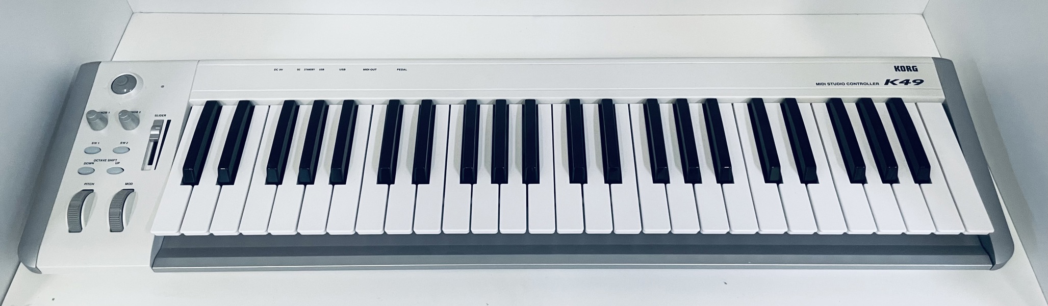 Korg K49 Midi Studio controller