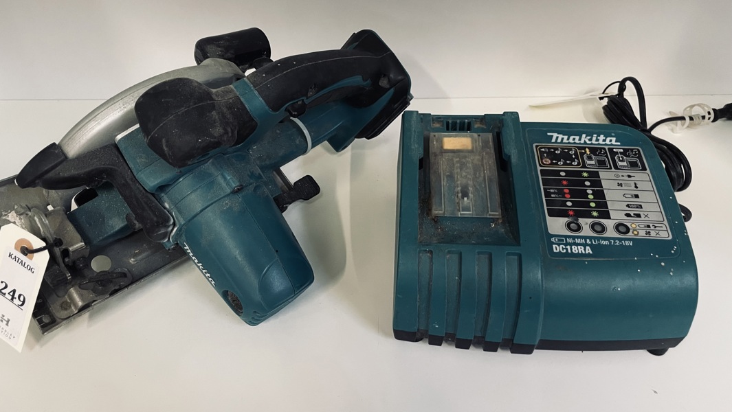 Makita BSS501 akku rundsav m. Makita DC18RA batterilader (Sø 2024-0526, 0527) 