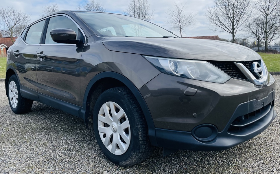 Nissan Qashqai Dig-t 115 6 M/T (2017) - Stel.: SJNFEAJ11UZ023477