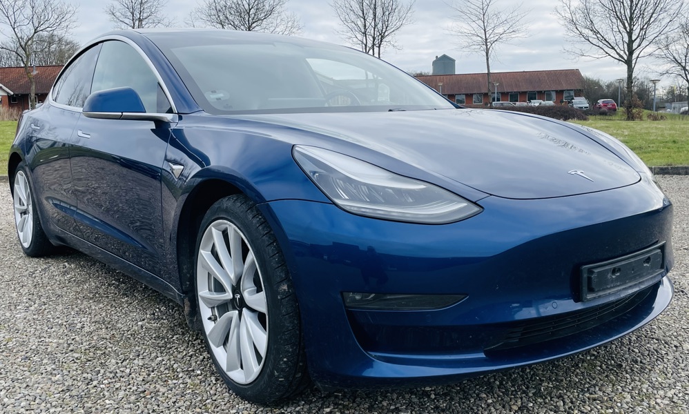 Tesla Model 3 476hk Long Range Dual Motor (2019) - Stel.: 5YJ3E7EB0KF343221