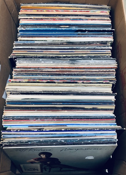 Samling af LP'er - herunder Cliff Richard, Tom Jones, Dr. Hook, Amanda Lear, Boney M, The Pointer Sisters og Barbi Benton m.fl.