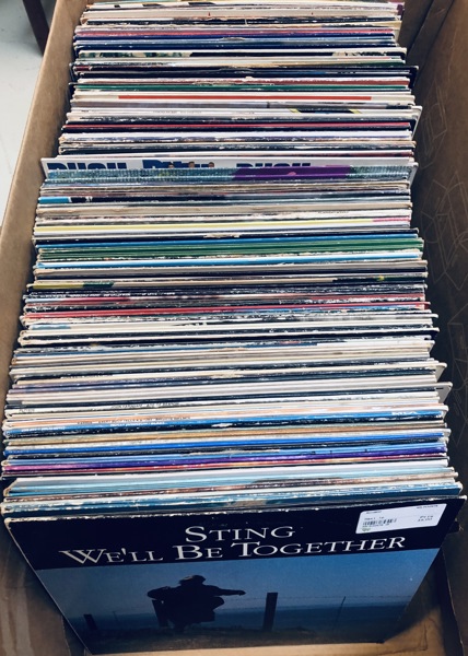 Samling af LP'er - herunder Sting, Tom Jones, Rod Steward, Cliff Richard, Stig Rossen, Julio Iglesias og The Pointer Sisters m.fl.