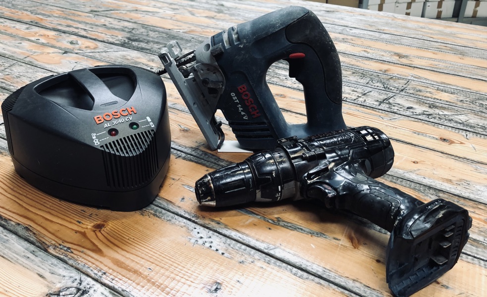 Bosch Professionel (akku): GST 14,4 V stiksav, GSR 18 VE-2-Li boremaskine samt AL 3640 CV batterilader