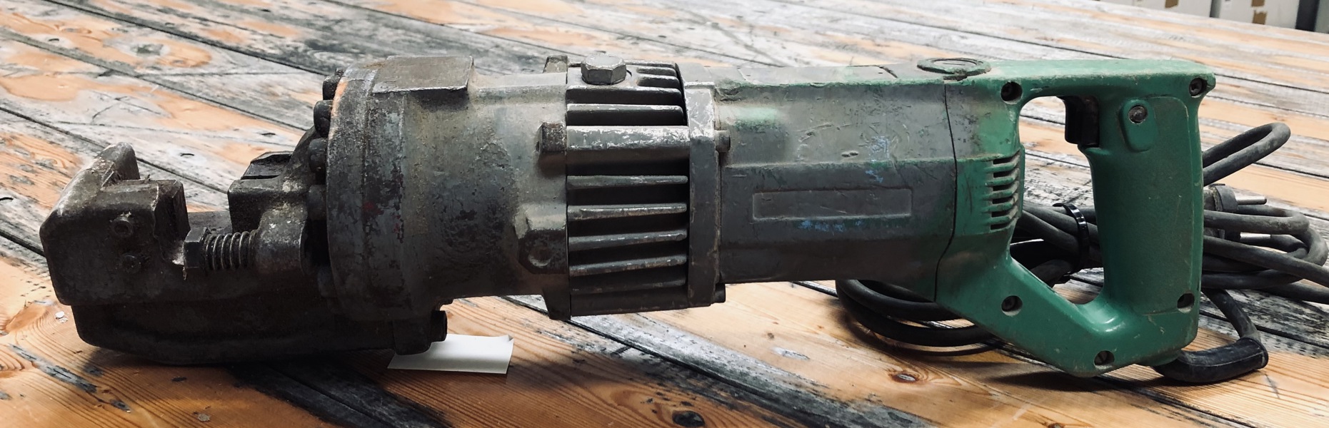 Bendof DC-16M armeringsklipper (220v)