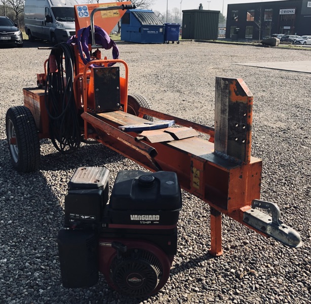 Ballario & Forestello A22 fleksibel brændekløver (2003) m. ekstra Briggs & Stratton Vanguard 11Hk motor