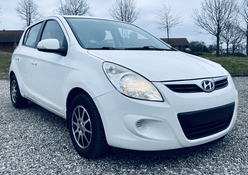 Hyundai i20 1,4 Crdi 90 (2010) - Stel.: NLHBB51RABZ009334