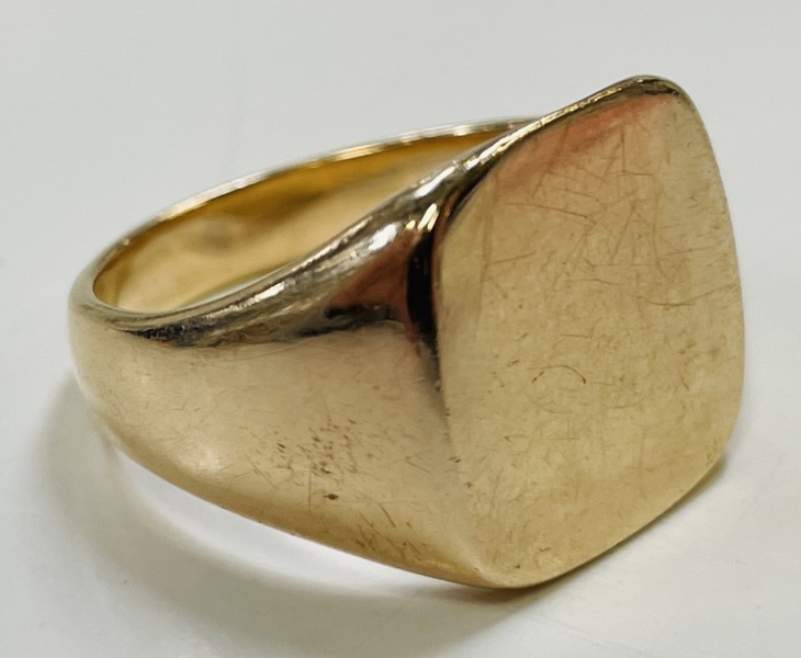 Guld: klassisk herrering udført i 14kt./585