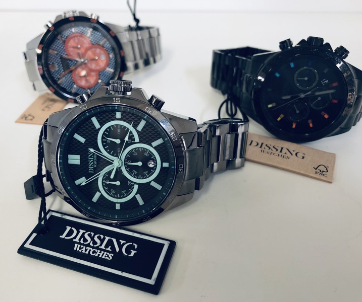 Dissing MK9 Rainbow chronograph (43mm), Dissing Tuatara Limited Edition (46mm) chronograph samt Dissing Tuatara Mint chronograph (Å 2025-0843)