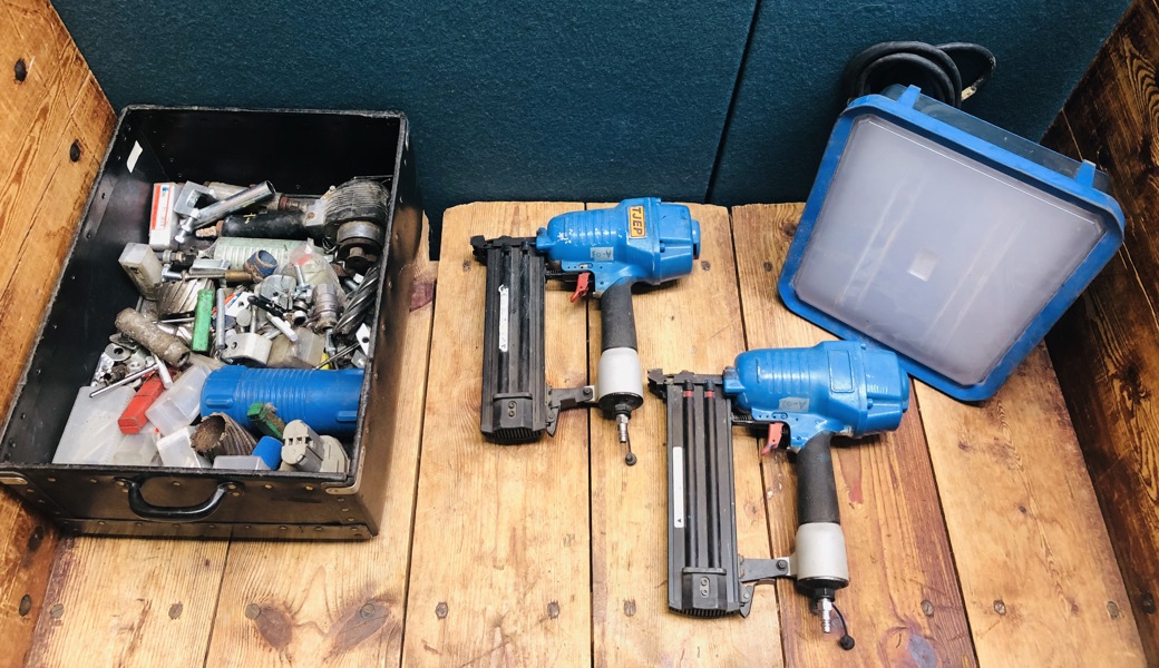Tjep TT-65 og T-65 dykkerpistol, Sonlux Gladiator 2 LED arbejdslampe samt stort reserve- og ekstradele