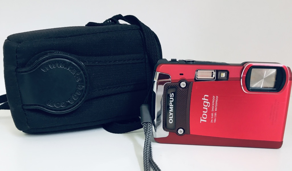 Olympus Tough TG-820 Schock- & Waterproof (10m/33ft) digitalkamera