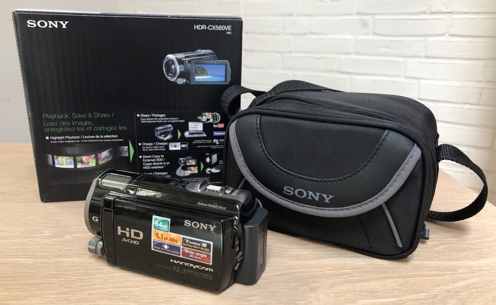 Sony HDR-CX560VE handycam kamera m. transporttaske, oplader, fjernbetjening og original kasse