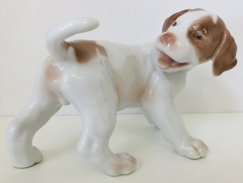 Bing & Grøndahl porcelænsfigur nr. 2026 'Pointer Hundehvalp' (11,5cm)