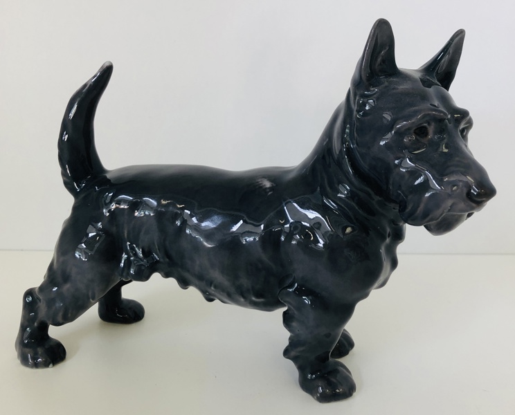 Bing & Grøndahl porcelænsfigurer nr. 3556 'Skotsk Terrier' (12cm)