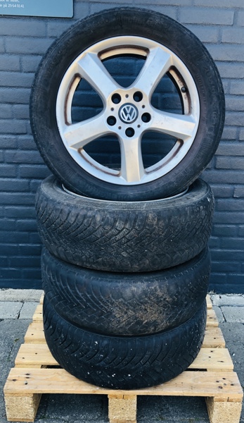 4 Volkswagen alufælge m. Continetal WinterContact TS 860 (205/55R16-T)