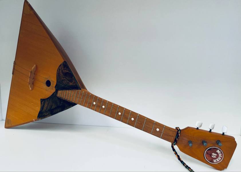 Russisk balalajka - formentlig fremstillet i 1960/1970'erne