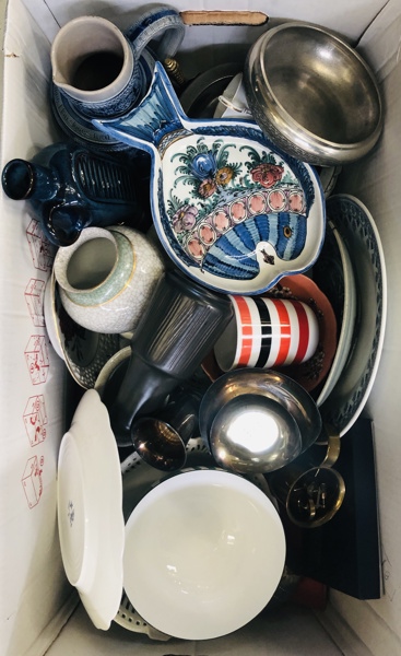 Lykkekasse m. stort parti porcelæn, glas brugskunst - herunder Rörstrand, Kähler m.fl.