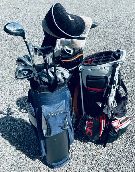 3 Golfbags m. jern, køller og bolde - herunder H2NO SunMoutain bag (nypris ca. 2.999,00 dkk), Callaway Big Bertha, Ozone m.fl.