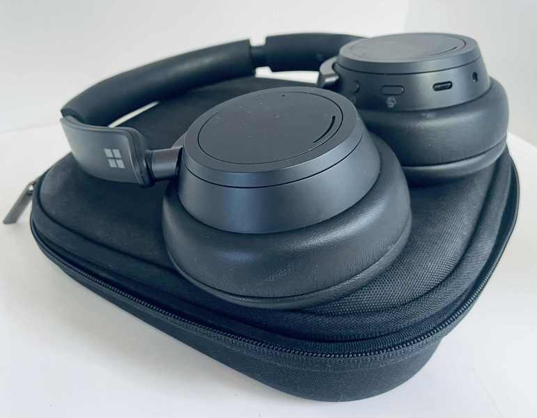 Microsoft Surface Headphones 2 Around-Ear trådløse hovedtelefoner (sort) m. etui (B 123/25)