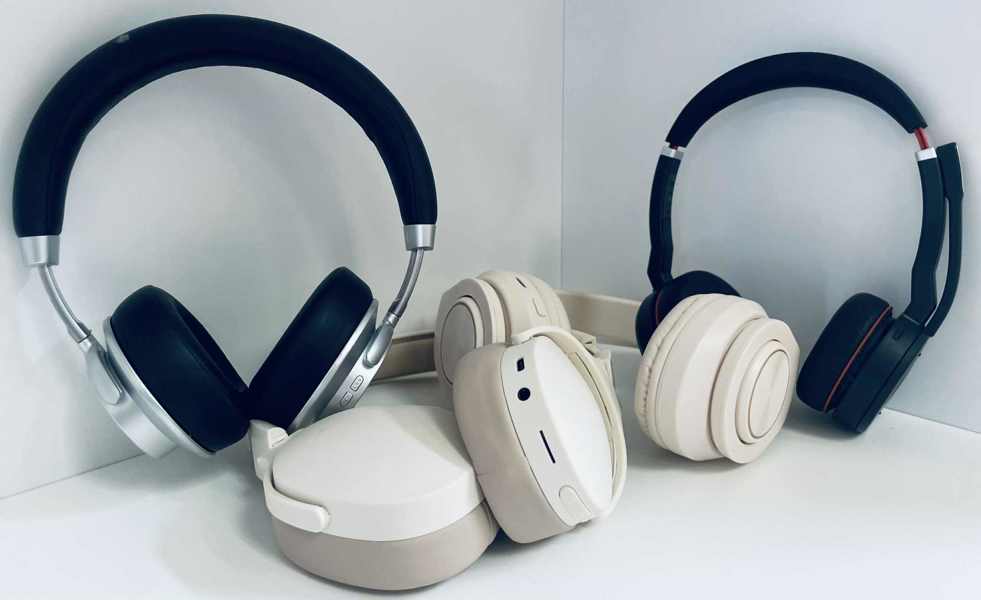 Jabra Evolve 75SE On-Ear trådløs headset, NordicDesign Music On-ear trådløse hovedtelefoner, P2961 Over-Ear trådløse hovedtelefoner samt BT791C trådløse Over-Ear hovedtelefoner (B 03, 43, 60, 107/25)