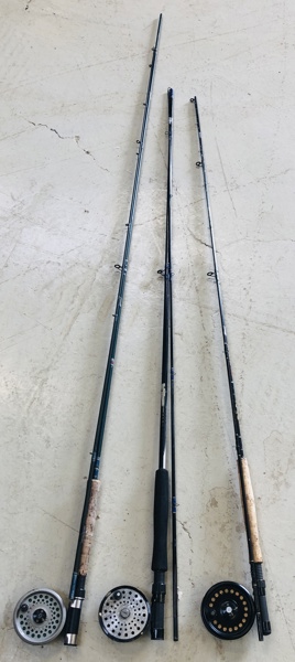 Fiskestænger m. tilhørende hjul - Heriblandt mærkerne Intrepid Rimfly, Daiwa og Blue Fox