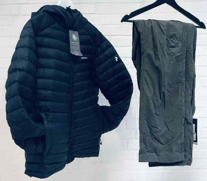 Peak Performance Frost Down Hood herre dunjakke (XL), Haglöfs Zip Off Pant herre (Small) samt Haglöfs Fjord Pant herre (Large) - (Å 2025-0979)