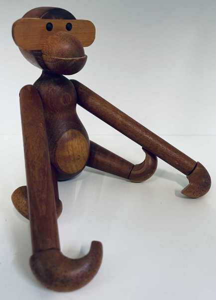 Kay Bojesen træfigur: abe af teak- og limbatræ (20cm) - (Å 2025-1070)