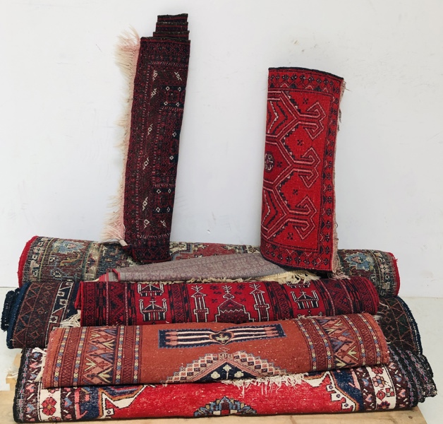 Stort parti gulvtæpper af 8 stk. flere størrelser og varianter af orientalsk inspiration