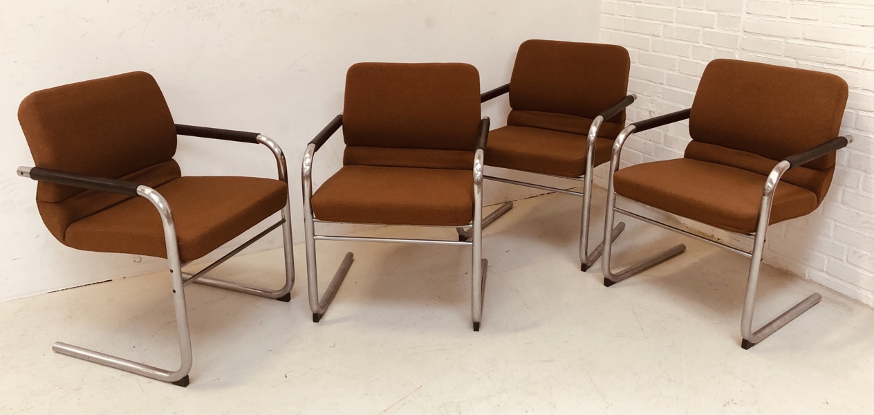 4 Mid-century Bauhaus/Funkis armstole udført i rørstel m. polstreret sæde samt ryg, fremstillet af Fritz Hansen 
