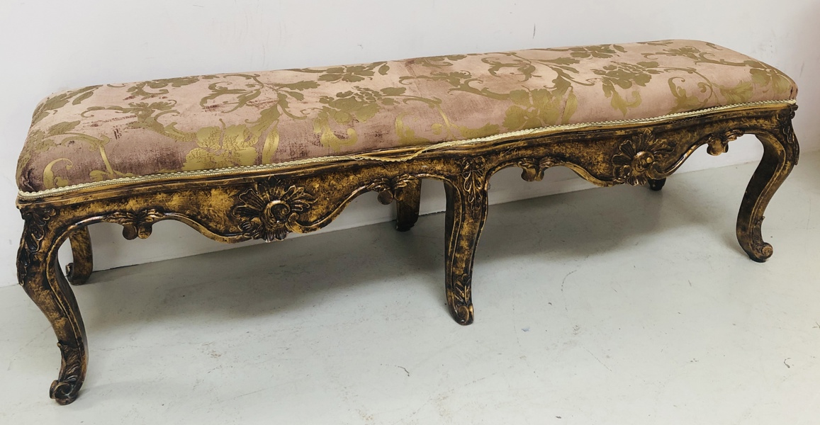Bænk i Louis XV-stil prydet m. capriole ben (slut 19. århundrede / start 20. århundrede)