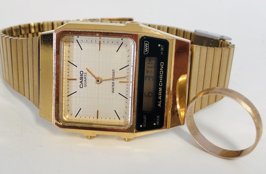 Anders Møller (Scrouples) ring udført i 8kt./333 samt Casio Vintage AQ-800E ur (H 13, 37/25)