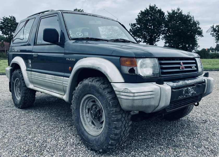 Mitsubishi Pajero 3,0 24v GLX Aut. P-Up (1995) - Stel.: JMBARV230SJ000203