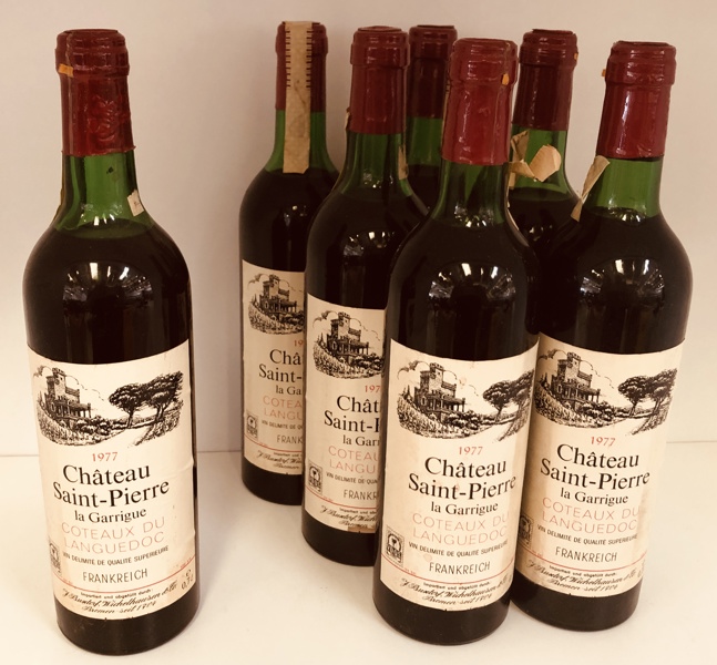 Samling af vin (7 enheder) Château Saint-Pierre la Garrigue Coteaux du Languedoc  årg. 1977. 75cl