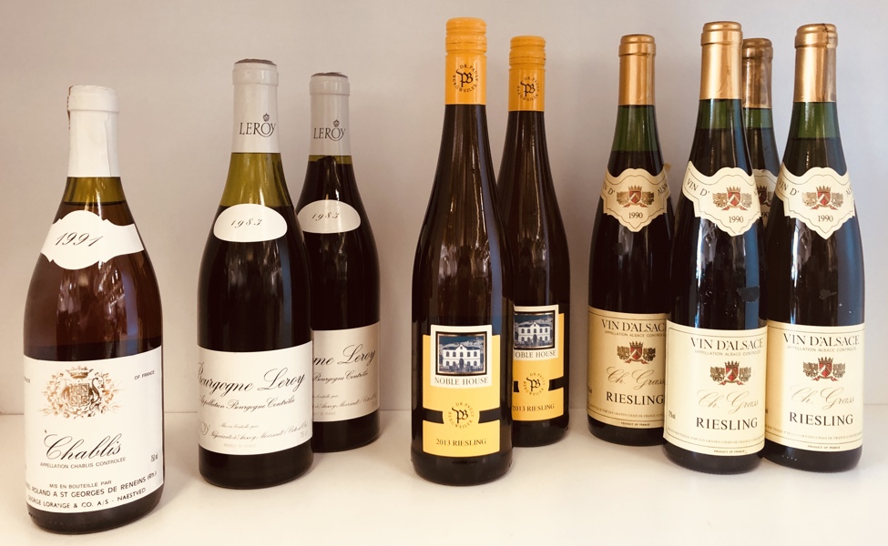Samling af vin (9 enheder 75cl) 1stk. Daniel Roland a St. George de Reneins Chablis, 2stk. Maison Leroy Bourgogne, 2stk. Dr. Pauly Bergweiler NobleHouse Riesling samt 4stk. d'Alsace Ch. Grass Riesling