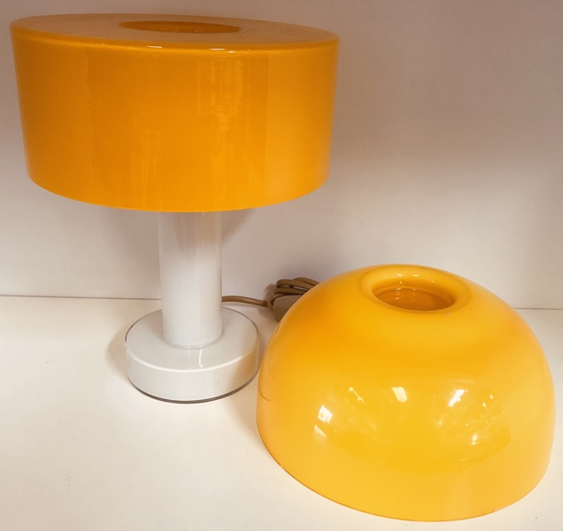 Holmegaard Rolino-Maxi bordlampe (37cm), formgivet af Michael Bang