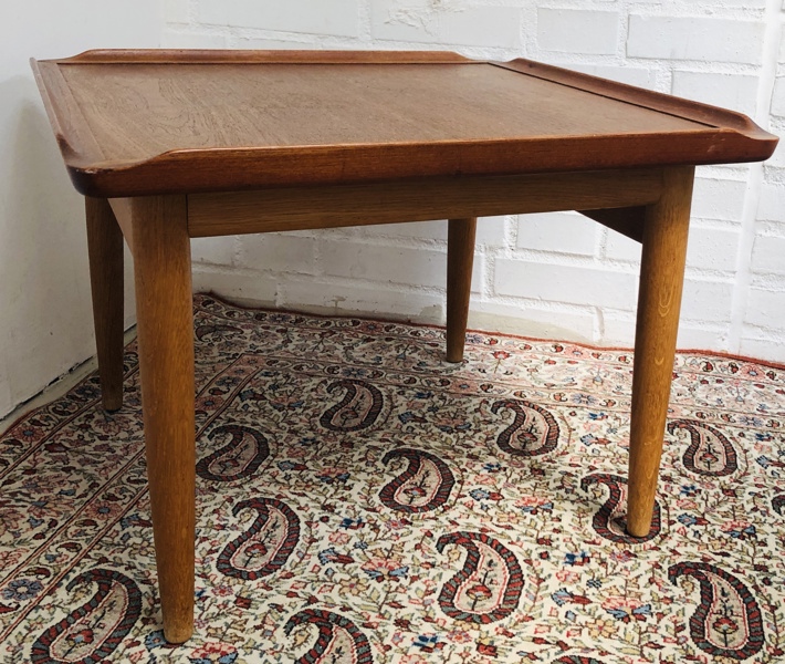 Jason Ringsted mid-century sofa-/sidebord udført i teak og eg