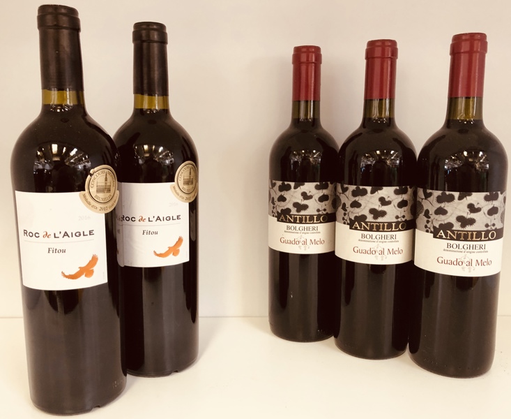 Samling af vin (5 enheder 75cl) 2 stk. Roc de L'Aigle Fitou årg. 2016 samt 3 stk. Antillo Bolgheri Guado al Melo