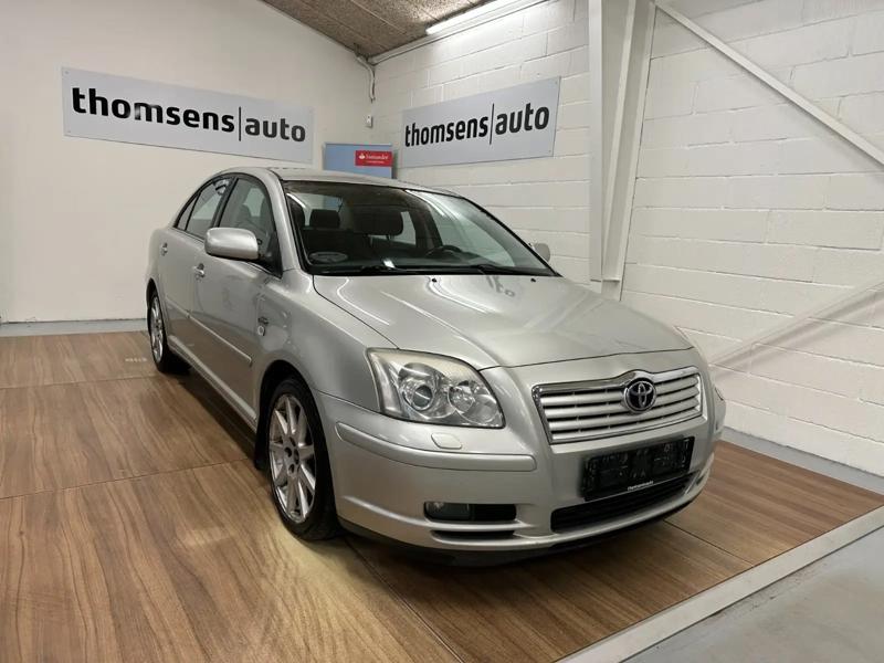 Toyota Avensis 2,2 D-CAT 177 Sol 4d (2005) - Stel.:  SB1BB56L10E019911