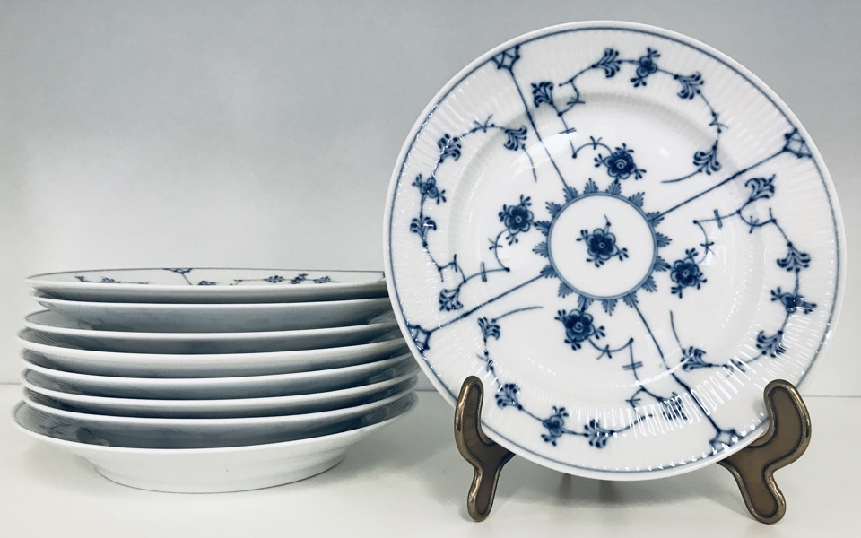 9 Royal Copenhagen Musselmalet Riflet tallerkner (dekorations nr.: 1/177)