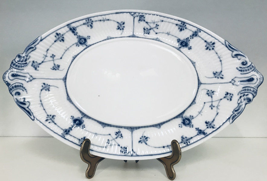 Royal Copenhagen Musselmalet Riflet terrinfad (dekorations nr.: 1-217)