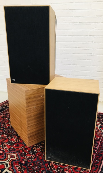 ITT D 235 SD 2-vejs højttalere (70w) i kabinet af egefinér