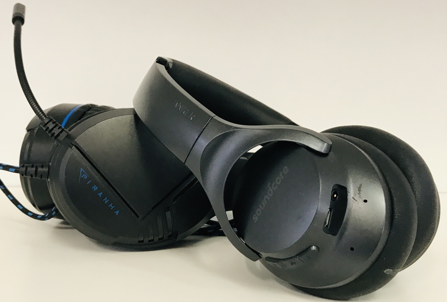 Soundcore Q20 Around-Ear høretelefoner samt Piranha HP Gaming headset (B 143, 170/25)