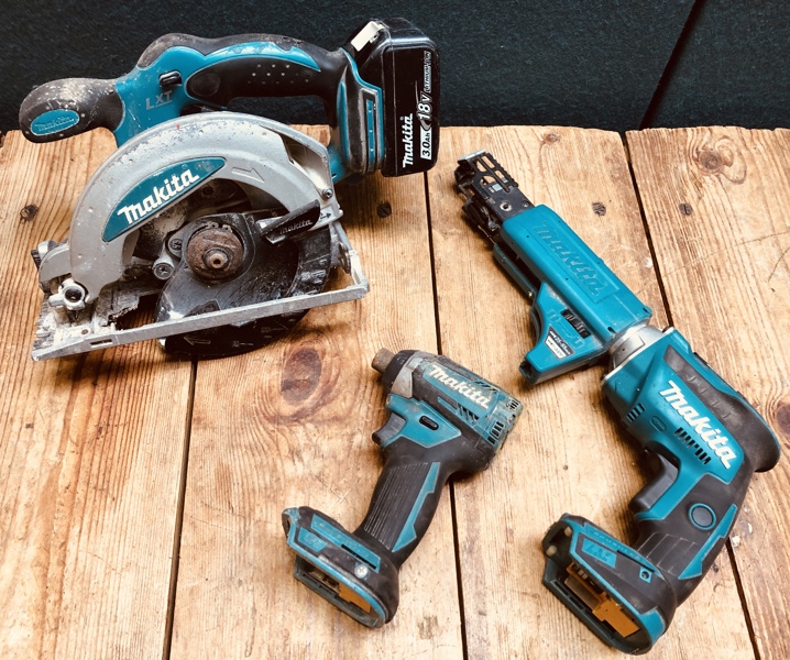 Makita akku: DFS452 gibsskruemaskine, DTD154 slagskruetrækker og BSS610 rundsav m. 3.0 Ah 18v batteri