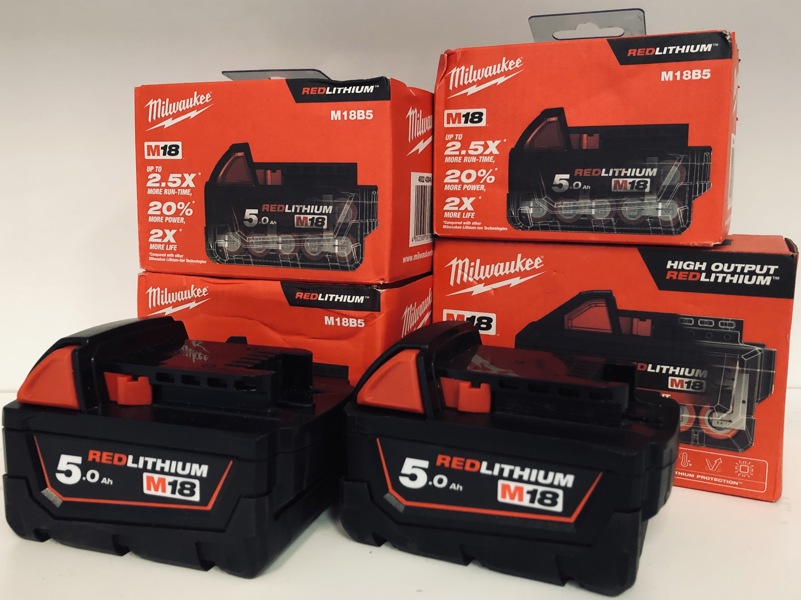 Milwaukee M18 (akku): 5 stk. 5.0 Ah samt 1 stk. 5.5 Ah batteri (P 352/24)