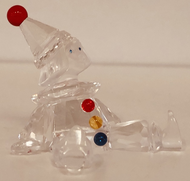 Samleobjekt: Swarovski Dukke/Klovn (1997) udført i klar/farvet krystal, formgivet af Gabriele Stamey