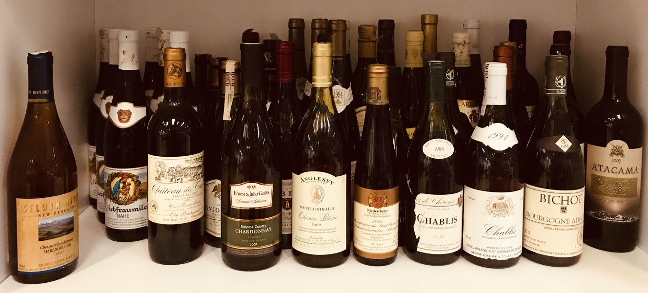 Samling af vin (39 enheder 70 & 75cl) Château du Taillan Haut-Mèdoc 1981, Crozes Hermitage Paul Jaboulet Aine 1982, M. Chapoutier Crozes-Hermitage 1995, Liebfraumilch Nahe m.fl.