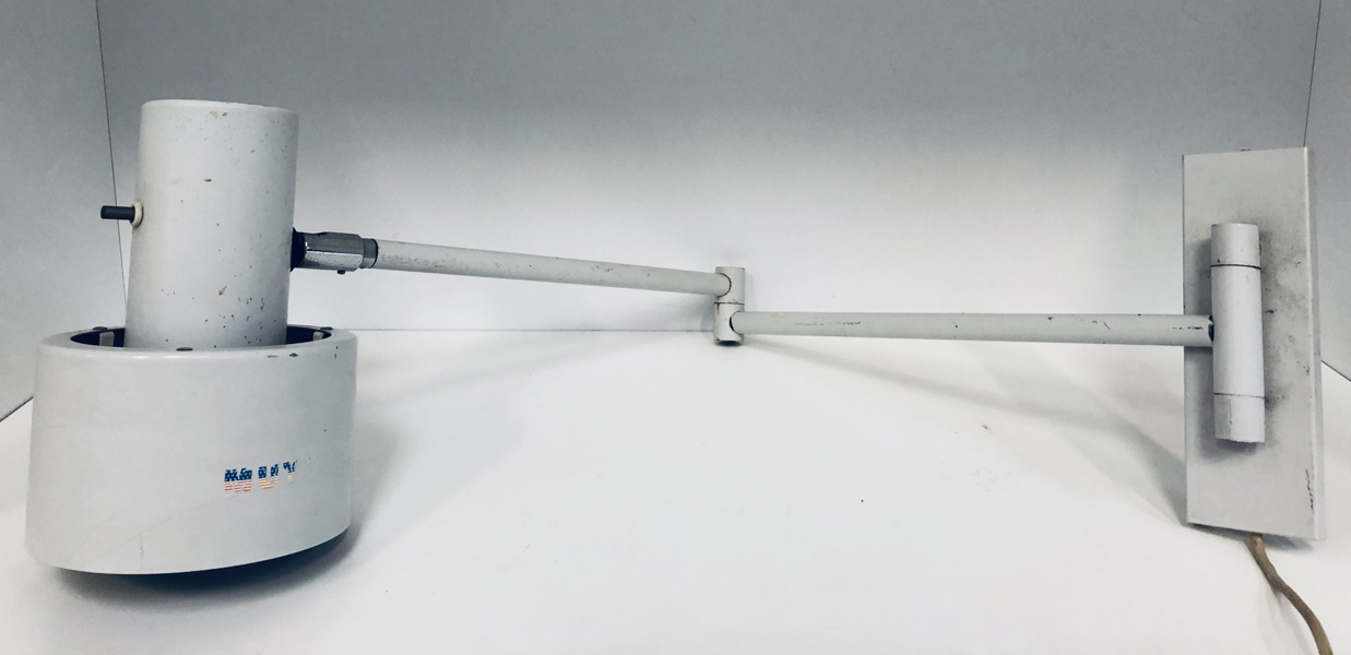 Fog & Mørup 'Skala' væglampe m. 3 drejepunkter, formgivet af Jo Hammerborg