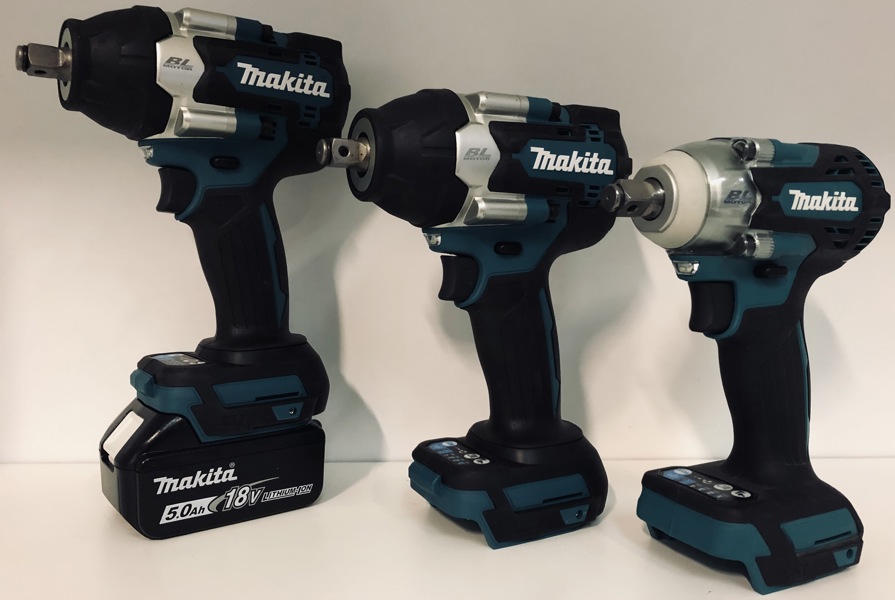 Makita (akku): DTW300 slagnøgle, 2 X DTW700 slagnøgle samt 1 X 5.0Ah/18v batteri    (P 255, 258/24)